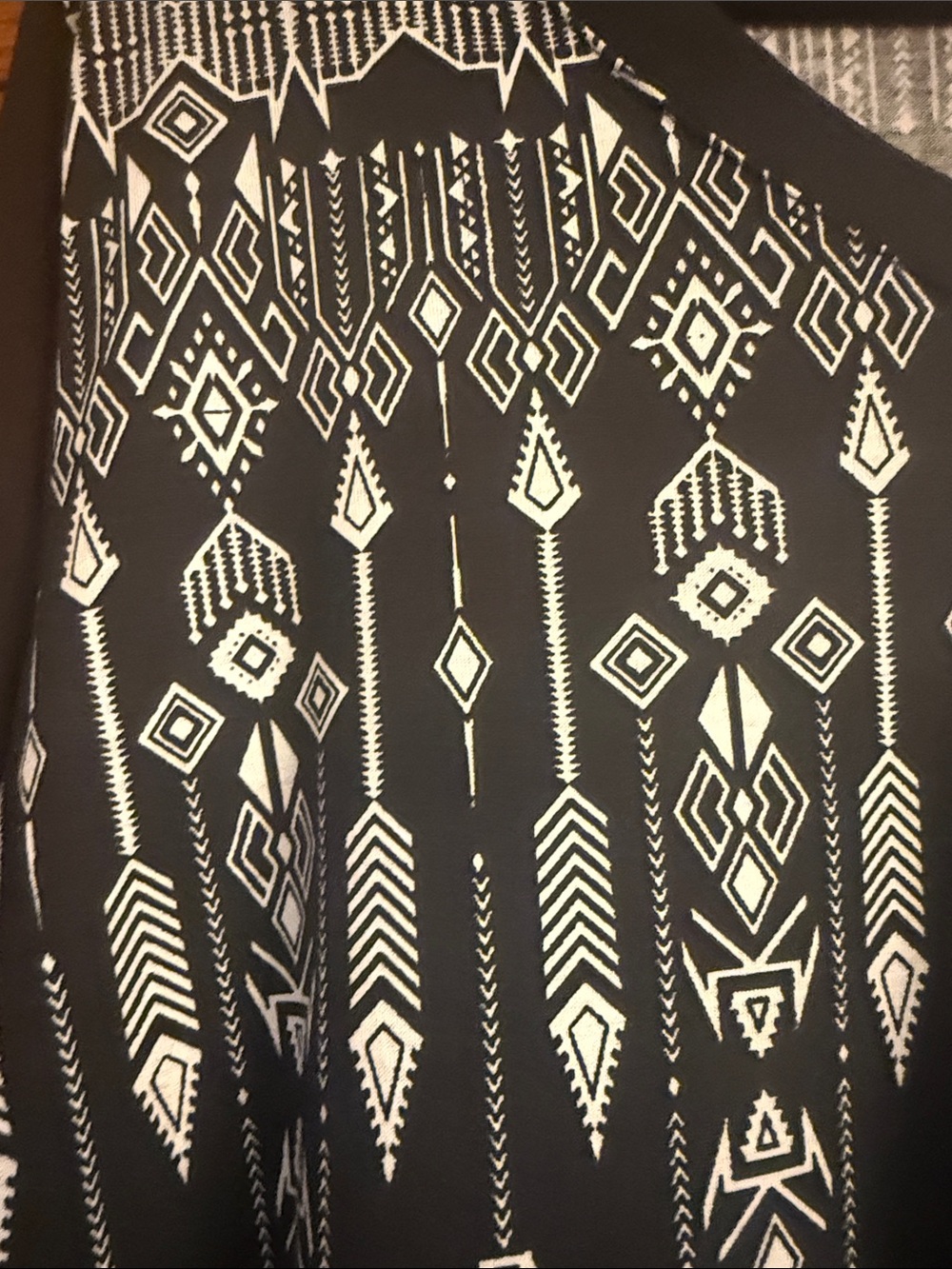 LuLaRoe Emily Long Sleeve Dress Black & White Large Arrows Aztec - Picture 3 of 3
